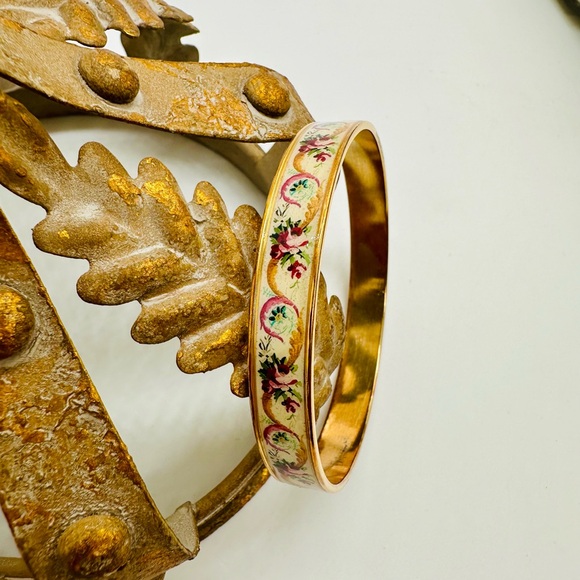 Vintage Floral Enamel Bangle - Picture 4 of 10